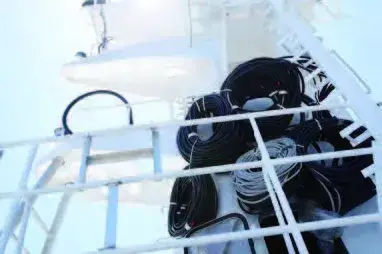 レーダーなどにも電気を供給。